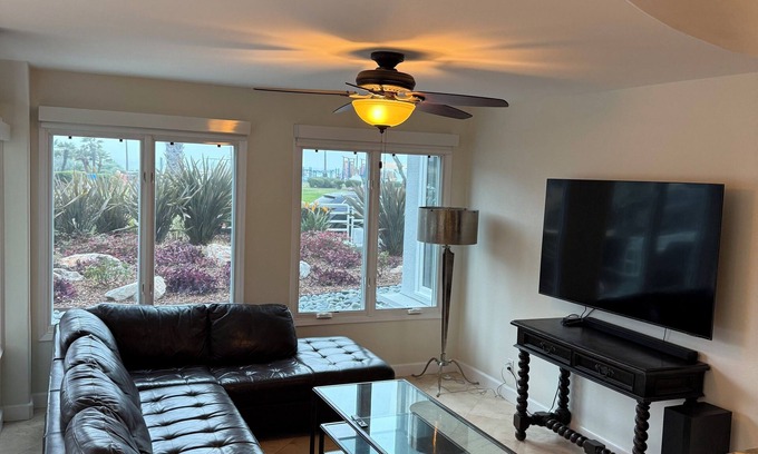 La Jolla Condo | Amazing Beach Condo With Views!