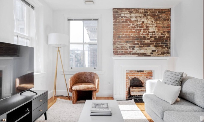 Beacon Hill Apartment | Amazing Beacon Hill 2BR w/W/D, nr Boston Common, by Blueground