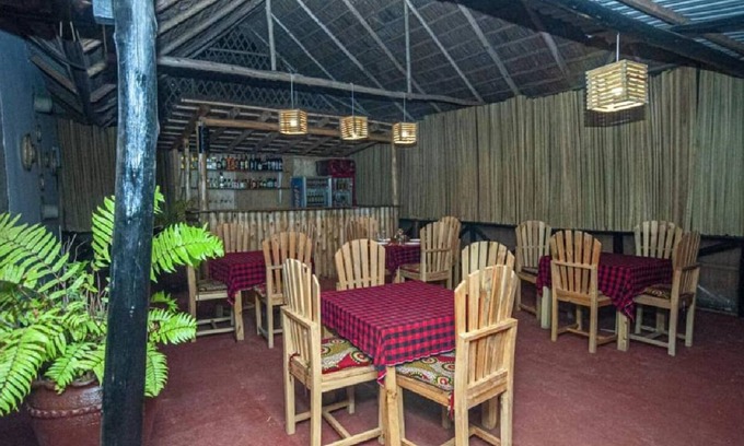 Arusha Bed & Breakfast | Amazing Bed & Breakfast hotel just 10minutes from Arusha airport - Doble room #7