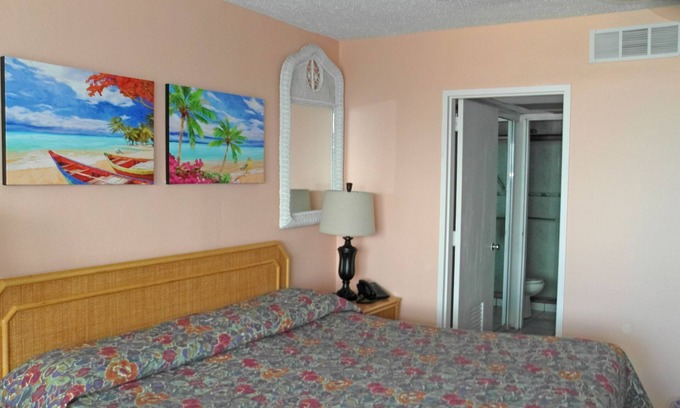 Isla Verde Apartment | Amazing Blue Ocean View- Beach Front, Parking