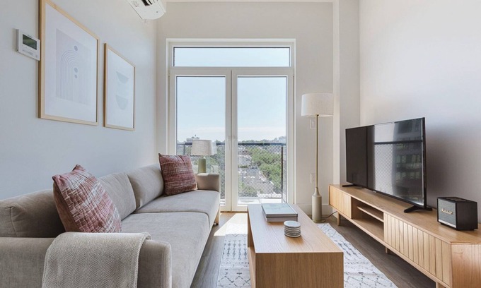 Park Slope Apartment | Amazing Boerum Hill 2BR w/Elev & Gym, nr Entertainment, by Blueground