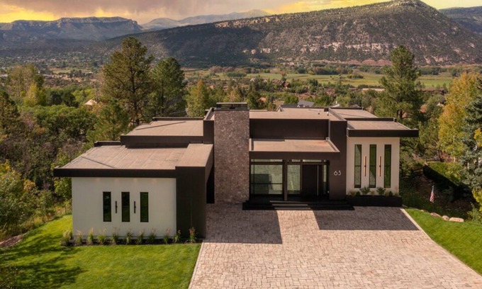 Durango House | Amazing Brand New Luxury Home - Pool, Hot tub, Views - 30+ day