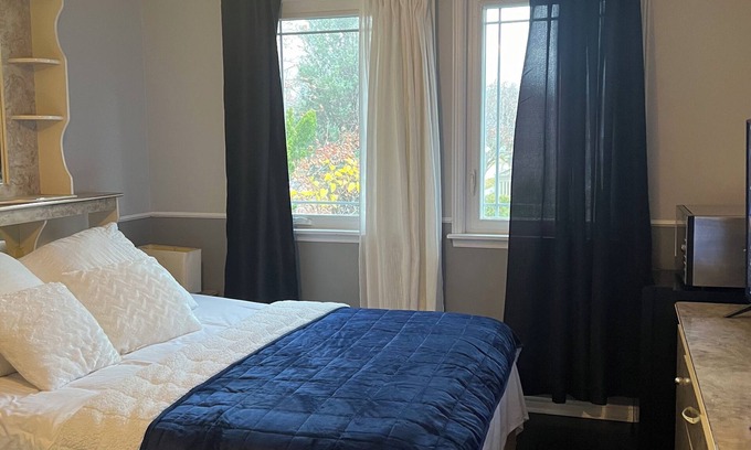 Glen Abbey House | Amazing Comfortable Gem at Oakville