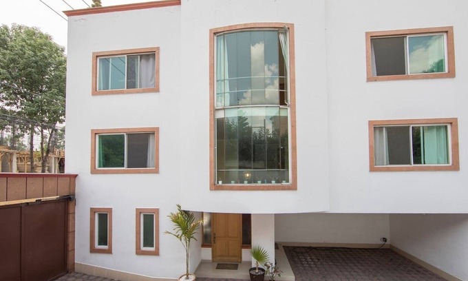 Del Carmen House | Amazing Complex at the Heart of Coyoacán