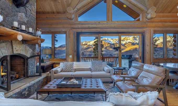 Mountain Village House | Amazing Days Lodge - 6 Bdrms, Ski In & Out, Epic Views, Hot Tub & Firepit!