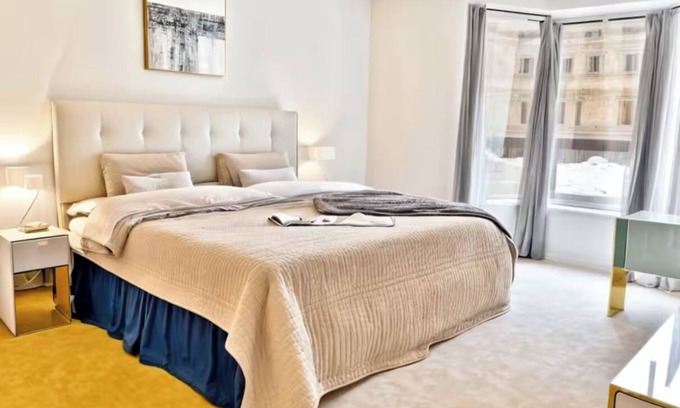 Downtown Apartment | Amazing downtown 3-bedroom 2 bath apartment in amazing Norfolk. Pet friendly!