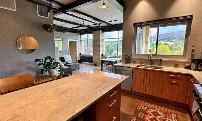 Historic Downtown Durango Condo | Amazing Downtown Loft, Sunsets, Dogs, Views