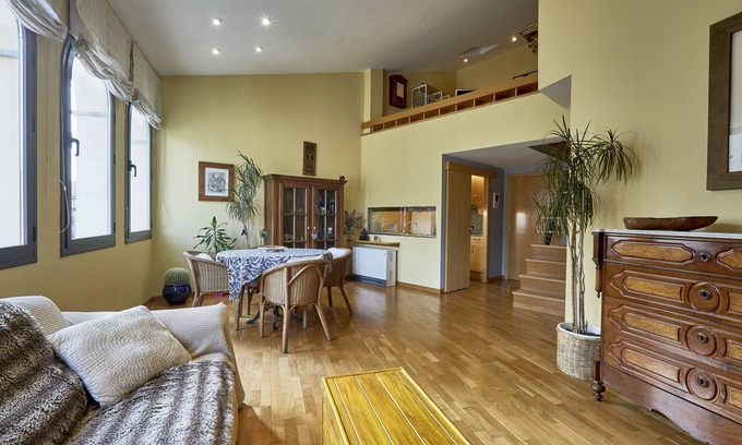 Barri Vell Apartment | Amazing duplex near the cathedral in the heart to Girona