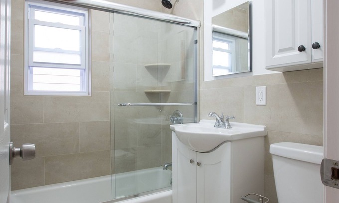 Union City Apartment | Amazing entire 1 bedroom apartment 10 minutes from Times Square