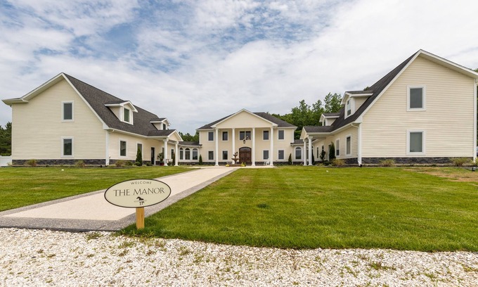 Ocean Pines House | Amazing equestrian estate with luxury finishes & private pool