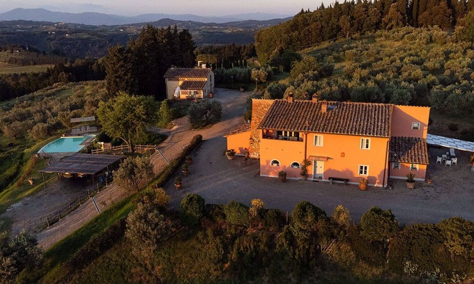 Montelupo Fiorentino Villa | Amazing florentine Villa Casale strategically oriented at the top of one of the most perfectly ...