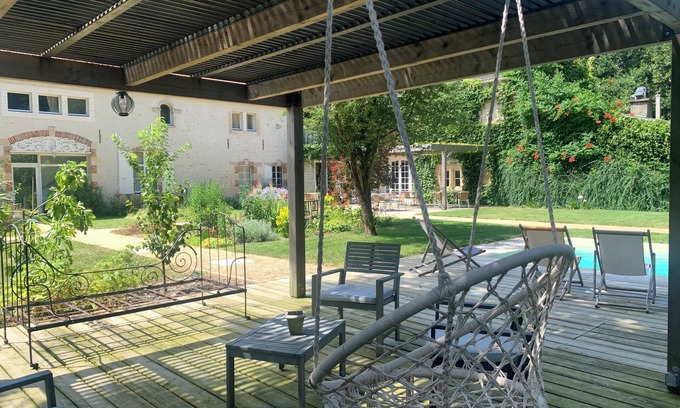 Saint-Cyr-en-Talmondais House | Amazing Property 4* : 300m2 - 15mn from the beach, heated pool, 15 pers.