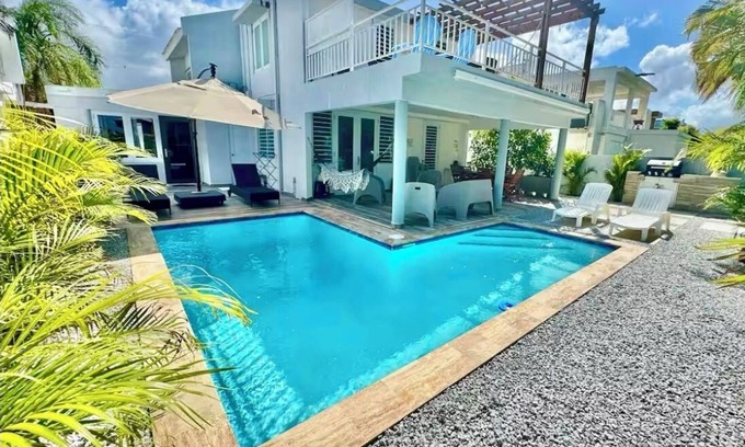 Zarzal House | Amazing getaway: Private Pool, Beach, Golf, Rainforest and more!