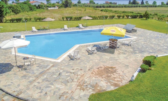 Molos-Agios Konstantinos Villa | Amazing Home in Kamena Vourla With Wifi and 9 Bedrooms