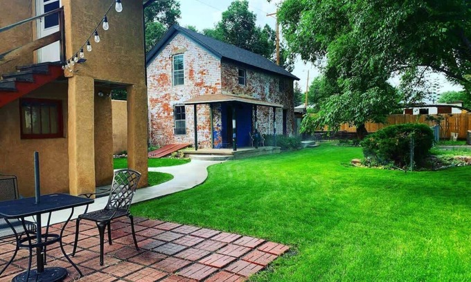 Raton Cottage | Amazing historic 1800s Carriage House!