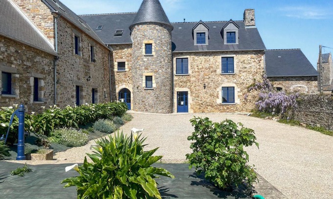 Fierville-les-Mines House | Amazing home in Fierville-les-Mines