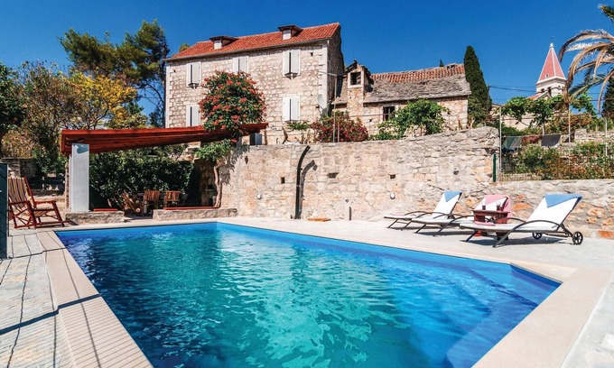 Bobovisca House | Amazing home in Bobovisca with WiFi