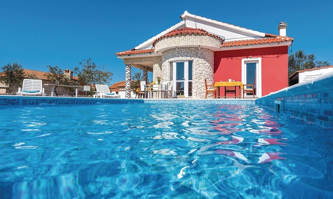 Cista Velika House | Amazing home in Cista Velika with WiFi