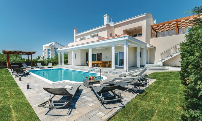 Municipality of Sukosan House | Amazing home in Debeljak with sauna