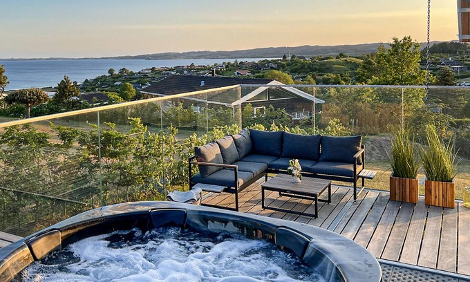 Egsmark Strand House | Amazing home in Ebeltoft with sauna