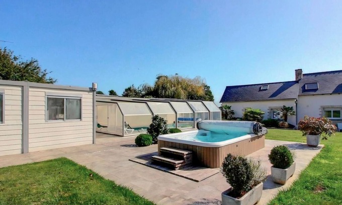 Dolo House | Amazing home in Jugon-les-Lacs