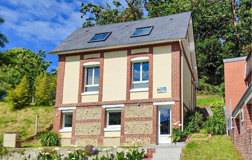 Veulettes-sur-Mer House | Amazing Home In Veulettes-Sur-Mer