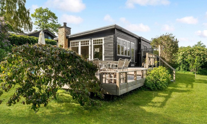 Hornslet House | Amazing home in Hornslet with kitchen