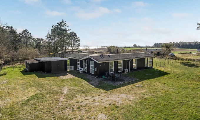 Millinge House | Amazing home in Millinge with WiFi