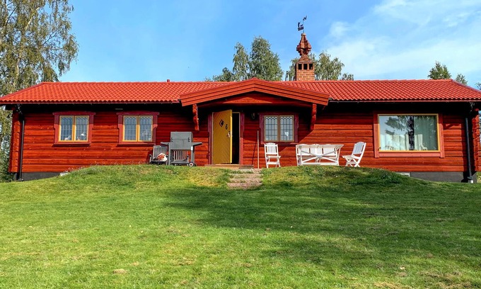 Mora House | Amazing home in Mora with sauna