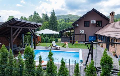 Brestovac House | Amazing Home In Novo Zvecevo With Sauna