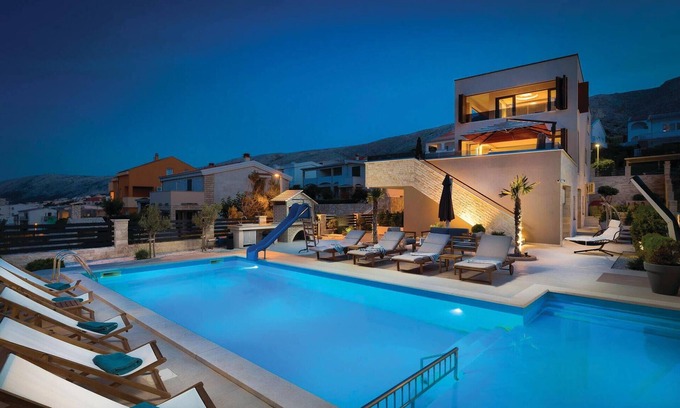 Pag House | Amazing home in Pag with sauna