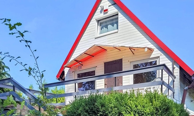 Brodnica Gorna House | Amazing home in Brodnica Górna