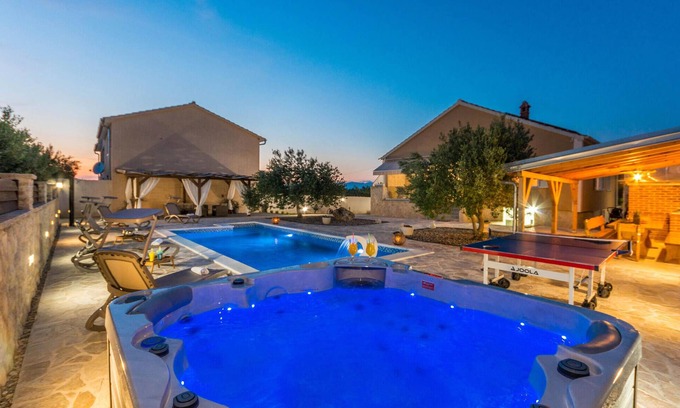 Polaca House | Amazing home in Polaca