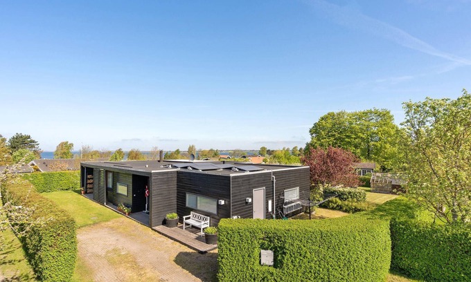 Kongsnæs House | Amazing home in Stubbekøbing with WiFi