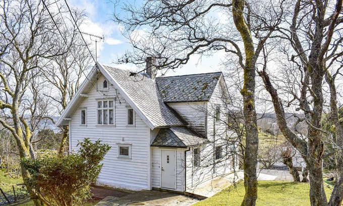 Torangsvag House | Amazing home in Torangsvåg with WiFi