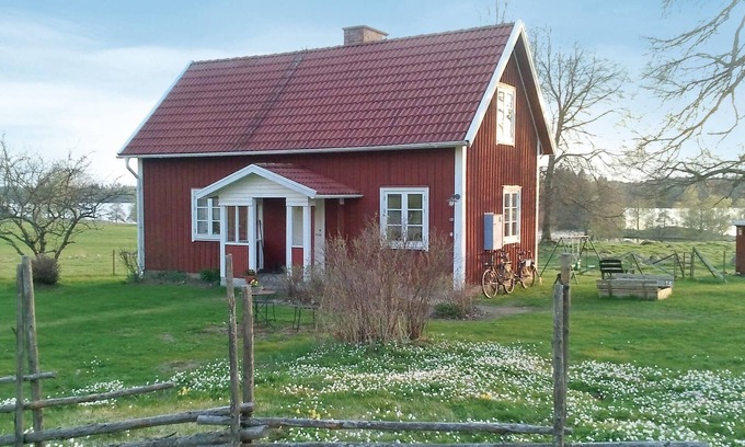 Varnamo House | Amazing home in Värnamo with kitchen