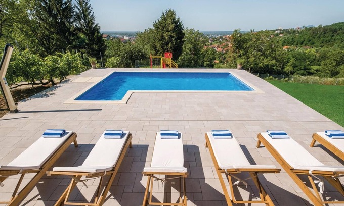 Zagreb House | Amazing Home in Zagreb With Outdoor Swimming Pool, Wifi and Outdoor Swimming Pool