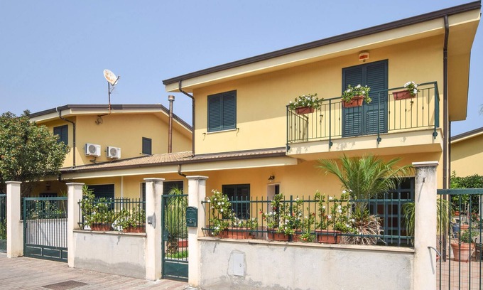 Porto Salvo House | Amazing home in Melito Porto Salvo