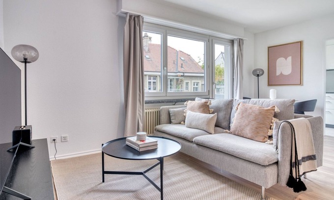 Iselin Apartment | Amazing Iselin 1 Room w/Storage, 1min to Local Market, by Blueground