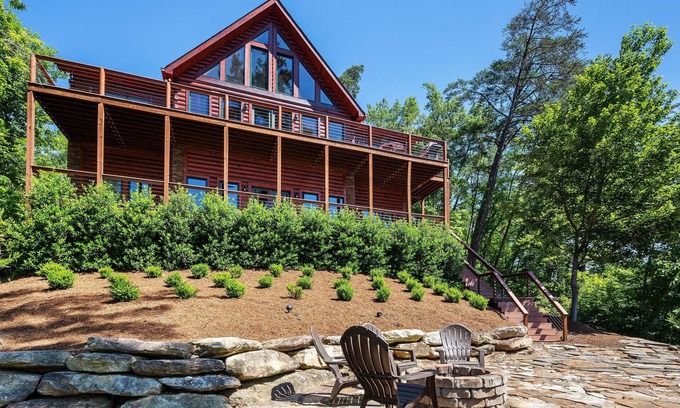 Lake Lure Cabin | Amazing LAKE FRONT Log Cabin