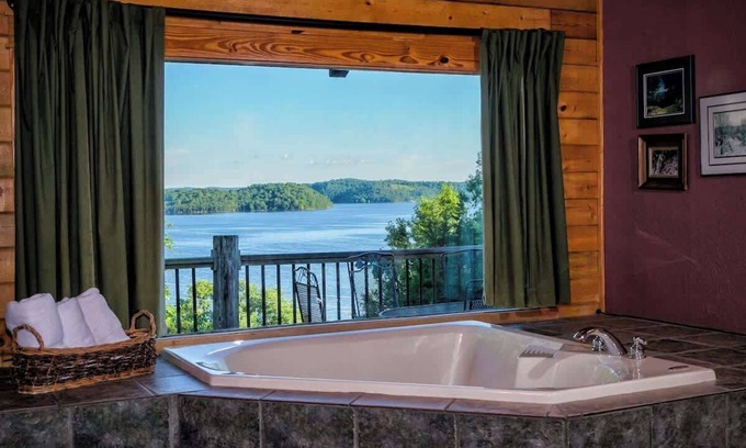 Garfield Cabin | Amazing Lake View Cabin