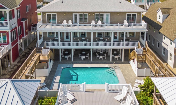 Ocean Isle Beach House | Amazing location! Oceanfront 12bdrm tiki bar pool