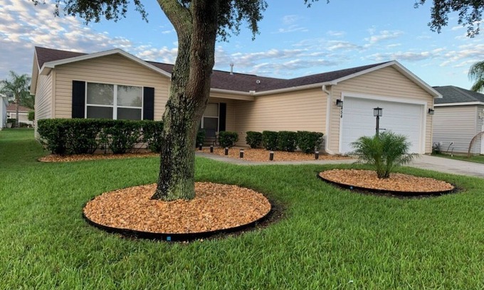 Lynnhaven House | AMAZING LOCATION! 3 bdrm , WiFi, Cable, Gas Golf Cart