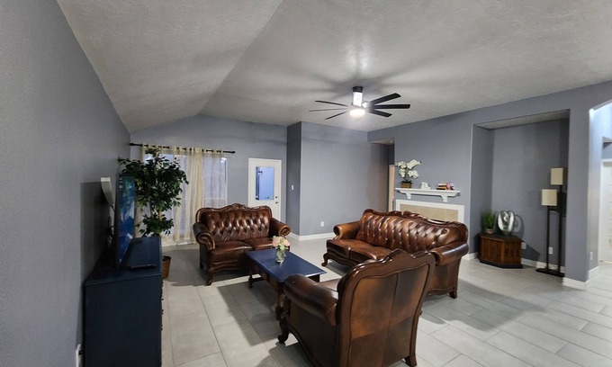 Clodine House | Amazing Location/Energy Corridor/Katy/Sugar Land