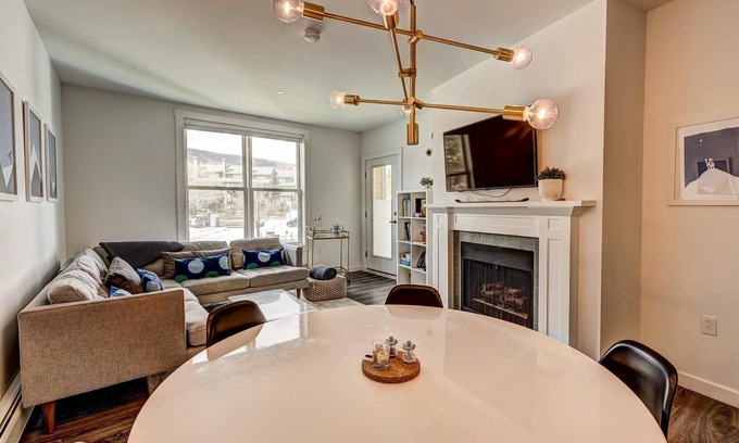 Stratton Mountain Condo | Amazing modern 2BR w views and 5 min walk to Village & Slopes