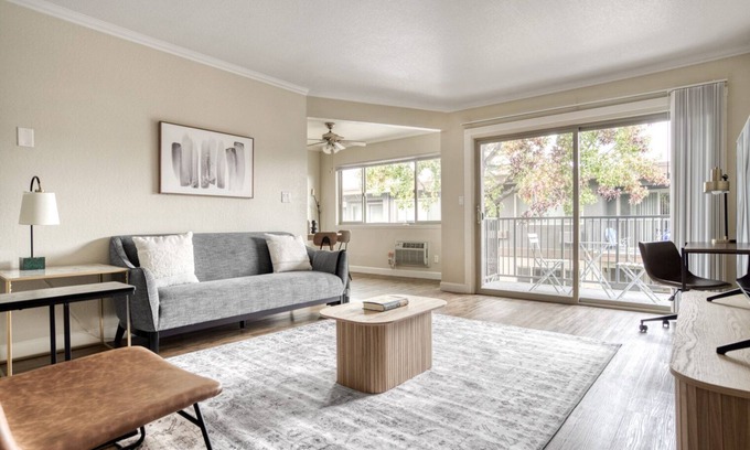 Mountain View Apartment | Amazing Mountain View 2BR w/Pool & Gym, 5 min to Target, by Blueground