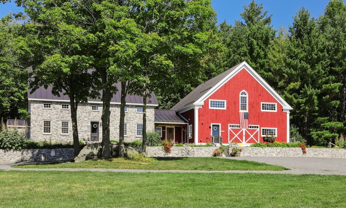 Fairfax House | Amazing Multi-building property for Family Reunions, Retreats, Weddings, other