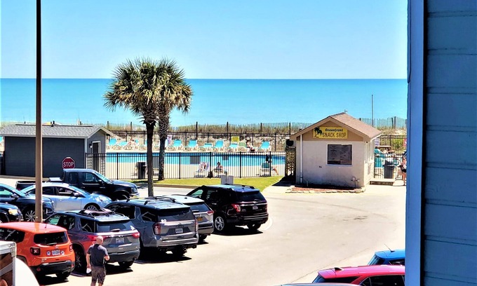 Myrtle Beach Condo | ^Amazing Ocean View, Super Clean w/Towels/Linen,1G WIFI @ Myrtle Beach Resort