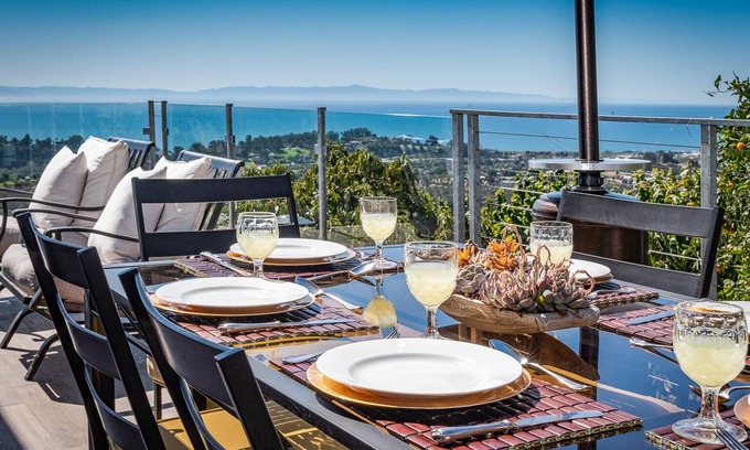 Carpinteria House | Amazing Ocean Views from Every Room