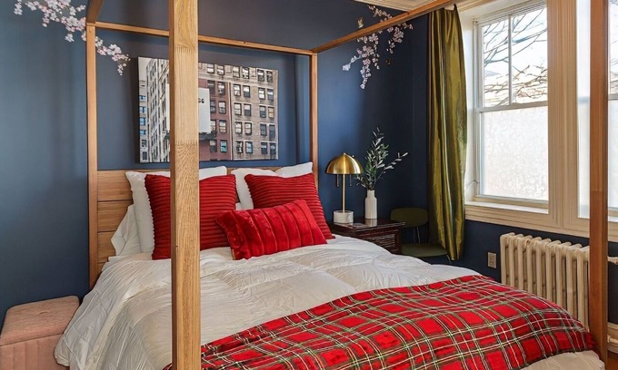 Ampere Apartment | Amazing & Only Steps to NYC Train